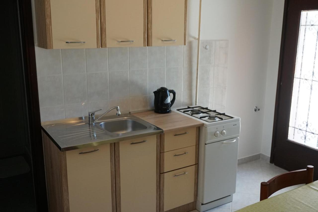 Apartments With A Parking Space Pula - 6985 Exterior foto